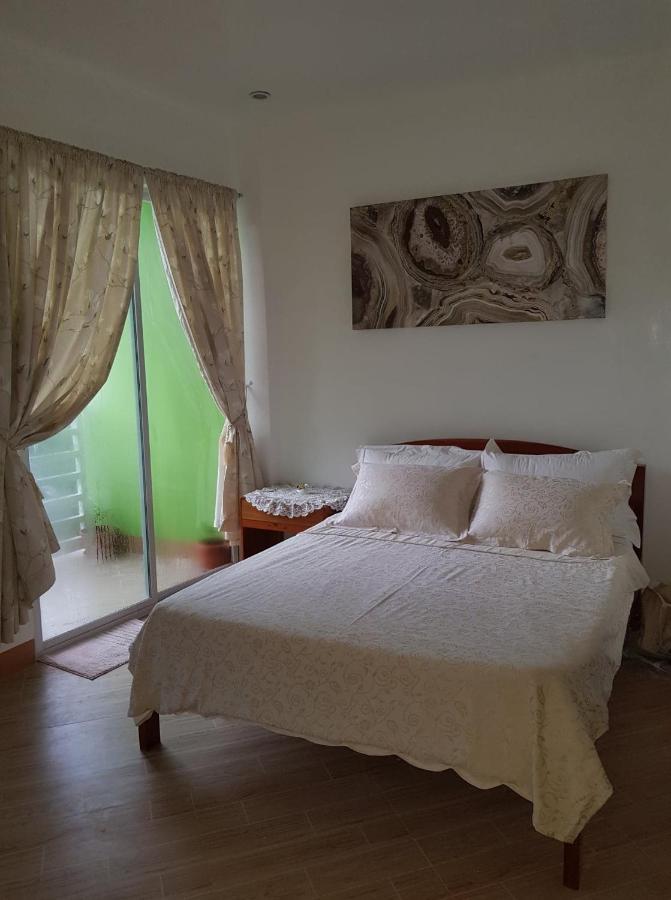 Coombsguesthouse Siquijor Bagian luar foto